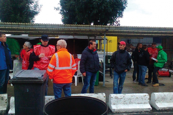 à DDS-Verko, vu le non-respect des conventions par la direction et les mauvaises conditions de travail et de salaire, les travailleurs se sont mis en grève. Ce qui a porté ses fruits. (Photo Solidaire, Alexander Van Ransbeeck) 