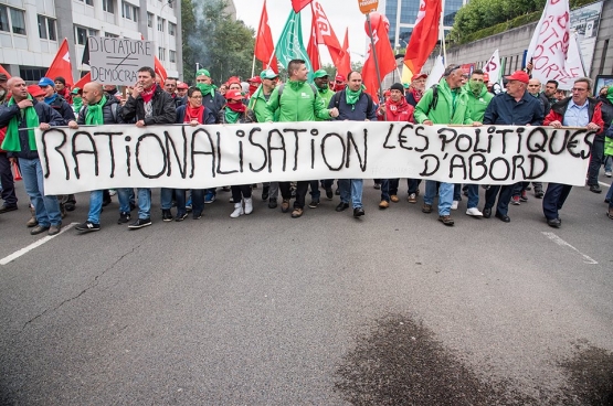 Le 24 mai, les travailleurs des services publics étaient déjà nombreux à manifester dans les rues de Bruxelles. (Photo Solidaire, han Soete)