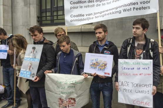 En mai dernier s'est formée la Coalition des jeunes pour le retrait de la Loi Peeters. « Nous ne voulons pas être la génération burn-out », disaient-ils. Mais, pour cela, il faudra une vraie politique d’emplois de qualité. (Photo Solidaire, han Soete)