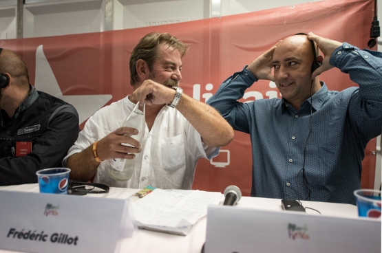 Frédéric Gillot (ex-délégué à ArcelorMittal Liège) et Gaby Colebunders (ex-délégué à Ford Genk). (Photo Solidaire, Karina Brys)