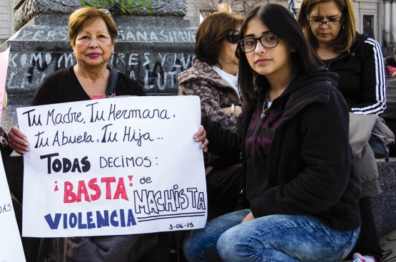 « Ta mère, ta soeur, ta grand-mère, ta fille... Toutes nous disons : “Basta à la violence machiste ”». (Photo Flickr/Colectivo La Luz)