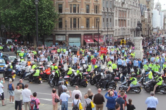 Les mobilisations anti-Uber ne datent pas d'aujourd'hui. Ici, une manifestation des taxis londoniens contre Uber le 11 juin 2014. (Photo Flickr/David Holt)