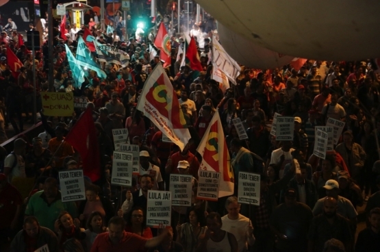 Les manifestants veulent le départ de Temer. Ils protestent contre les réformes du marché du travail et de la sécurité sociale (ici, à Sao Paulo). (Photo Paulo Pinto/Flickr)