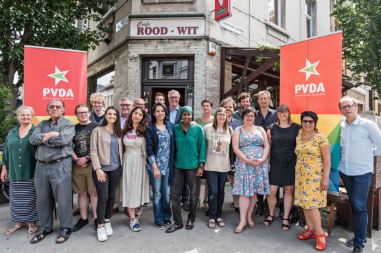 Anvers constitue un enjeu majeur pour le PTB. Peter Mertens y sera tête de liste, aux côtés de dizaines de candidats, représentant la diversité des origines et des engagements pour une ville à la mesure des gens. (Photo Solidaire, Karina Brys)