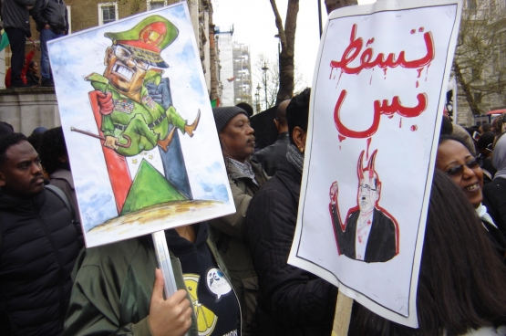 Manifestation à Londres pour le départ du dictateur Omar el-Béchir. (Photo Solidaire)