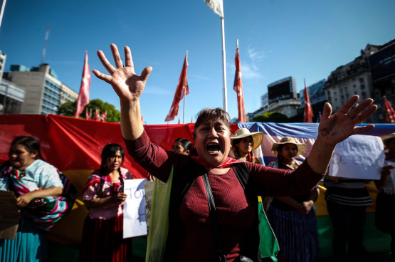 Partout sur le continent latino-américain, des manifestations en soutien au pouvoir progressiste bolivien sont organisées. Comme ici, à Buenos Aires (Argentine), ce 8 novembre. (Photo Belga)