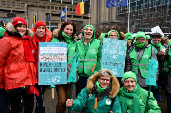 Le 28 novembre dernier, c’était la première action d’un long combat des aides-ménagères, à Bruxelles. (Photo Solidaire, Tibor Van Cutsem)