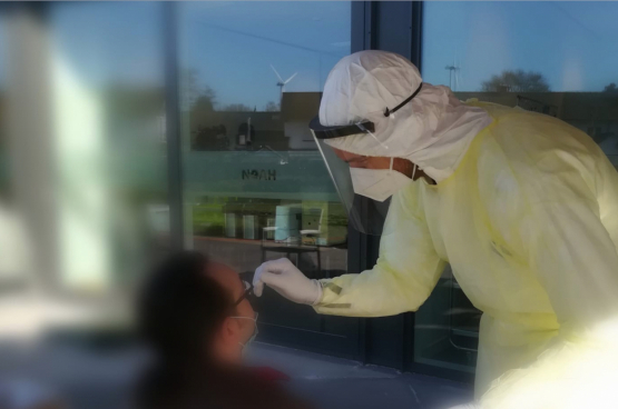 Médecine pour le peuple a testé à Zelzate tout le personnel et les résidents d'une maison de repos. (Photo Médecine pour le peuple)