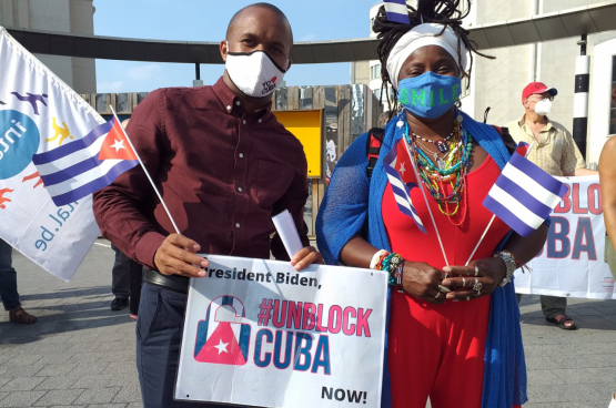 Les appels à la fin du blocus US contre Cuba sont nombreux partout dans le monde. Comme ici en juillet dernier à Bruxelles. (Photo Solidaire)