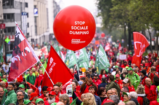 Manifestation en front commun à Bruxelles le 22 mai 2023, contre le dumping social et les attaques contre le droit de grève. (Photo Belga)