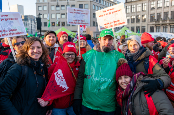 Les syndicats de l’enseignement n’acceptent pas que l’Arizona sabre dans les pensions des enseignants. « Une pension n’est pas un cadeau, c’est un droit pour lequel on travaille et on cotise tout au long de sa carrière. » (Photo Solidaire, Tania Gomez)