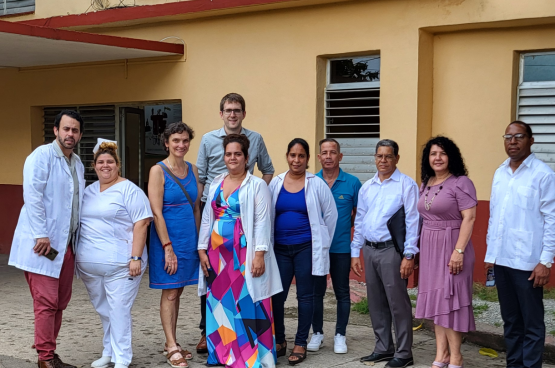 Une délégation de Médecine pour le Peuple en visite de solidarité à Cuba. (Photo MPLP)